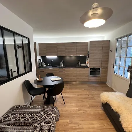 Le Cosy Intra - Appt Cocon Parking Prive Apartment Saint-Malo